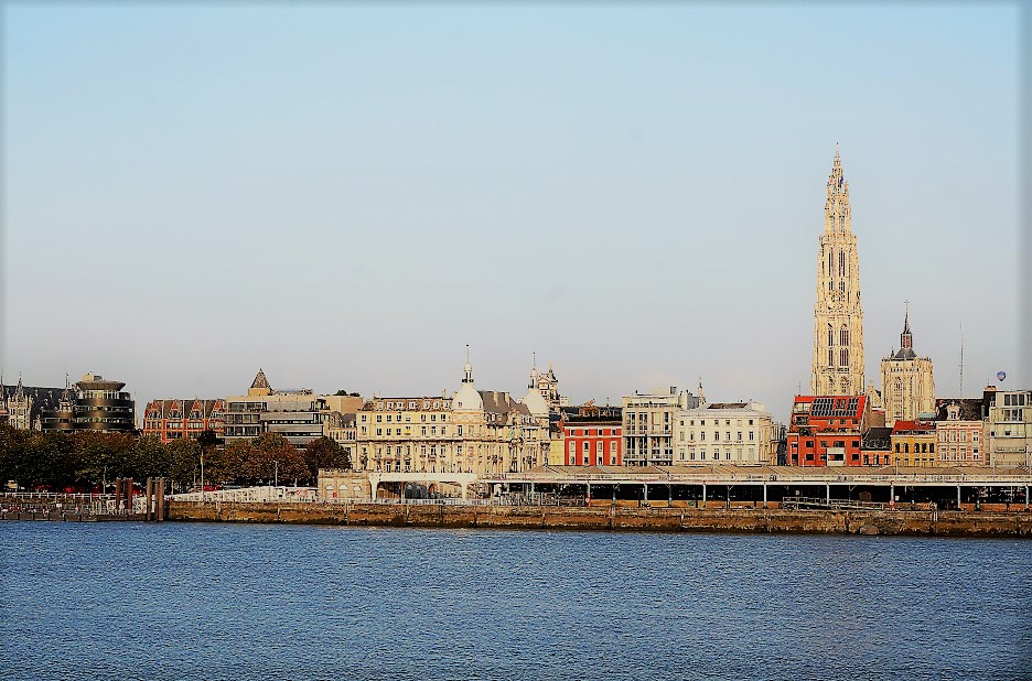 Antwerp, seen from de Linkerover